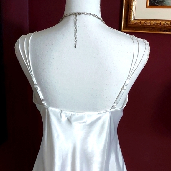 MADISON STUDIOS LINGERIE - Picture 7 of 16